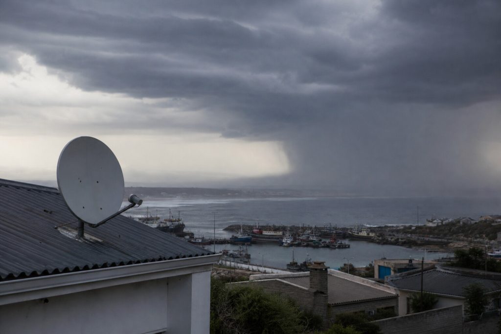 What to do when you lose signal in bad weather